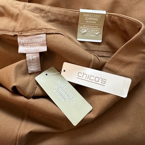 Chico's Pants 1.5 Short US M/10 Short Slimming 4 Way Stretch Pull on Cafe NEW - Picture 15 of 16